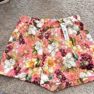 Alice + Olivia **NWT** Conroy Pleated Juniper Floral Rose Print Satin Shorts 10